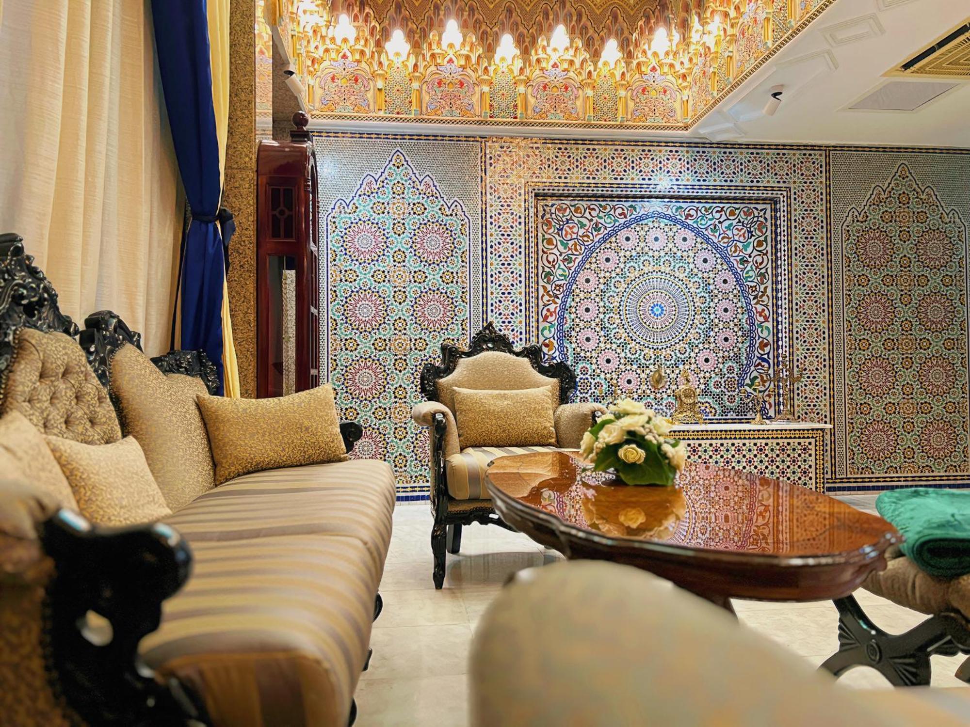 Majliss Downtown Hotel 4*