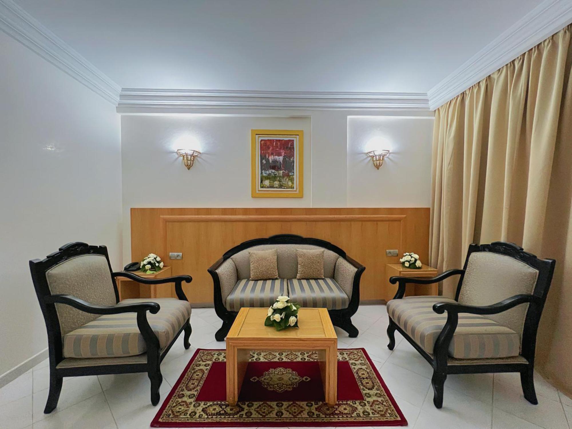 Hotel Majliss Downtown 4*